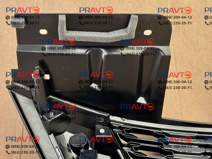 Решітка радіатора з емблемою для Nissan X-Trail T32 (2017-2021)